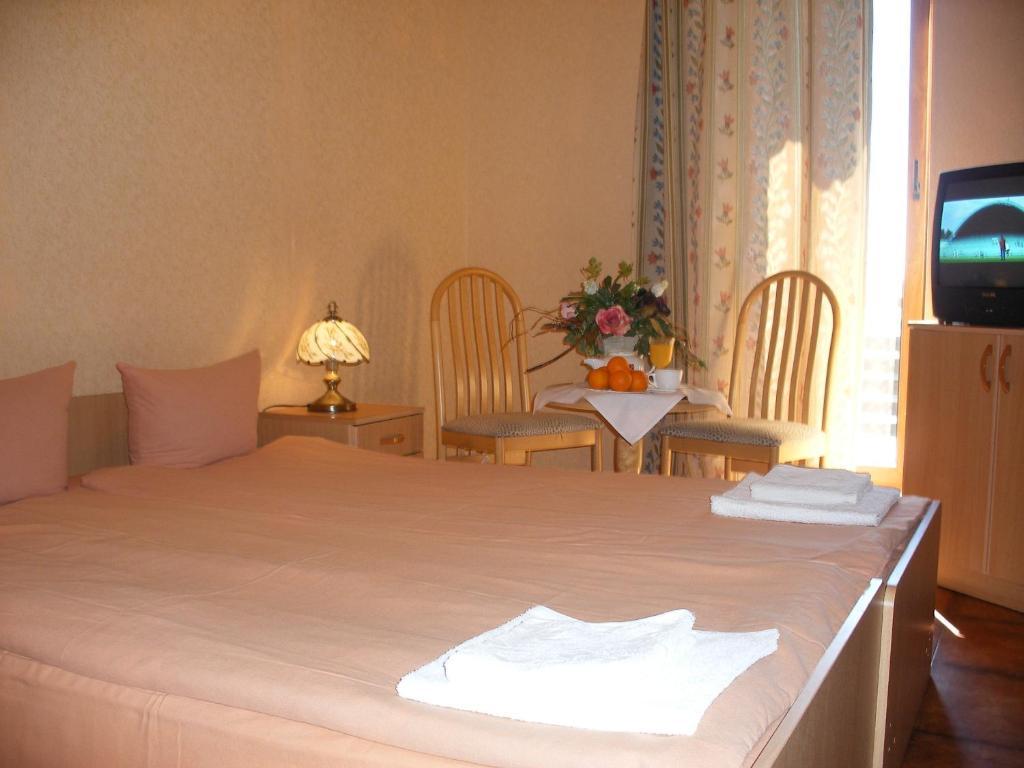 Tvirtove Prie Didziulio Hotel Dedeliskes Phòng bức ảnh
